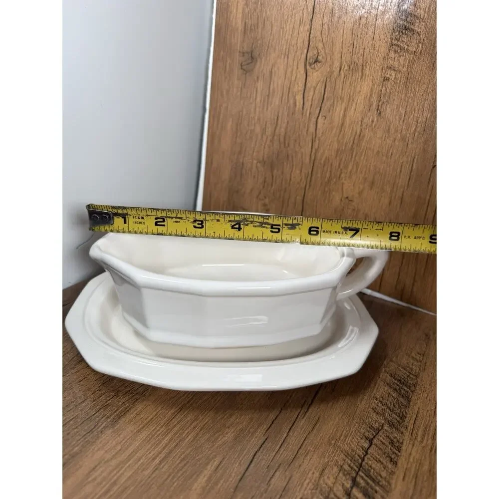 2 Piece Set Pfaltzgraff Heritage White USA Gravy Boat With Underplate